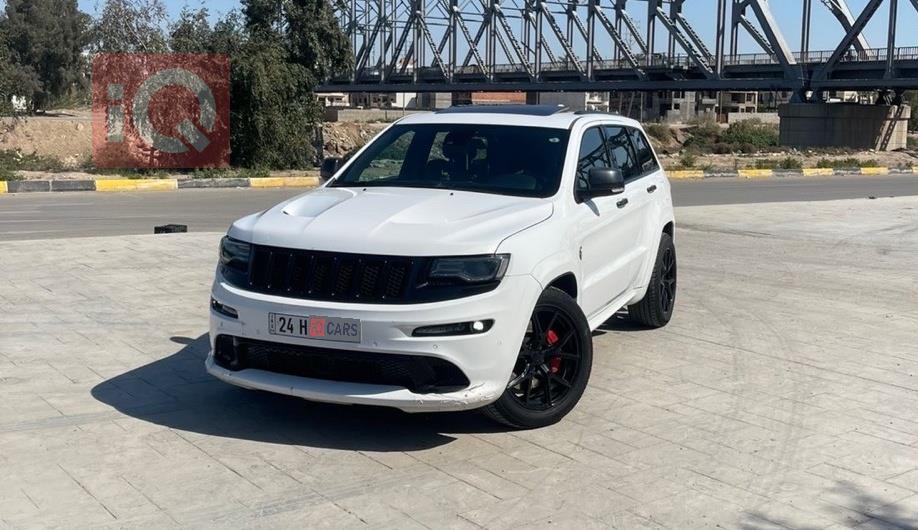 جیپ گراند شیرۆکی